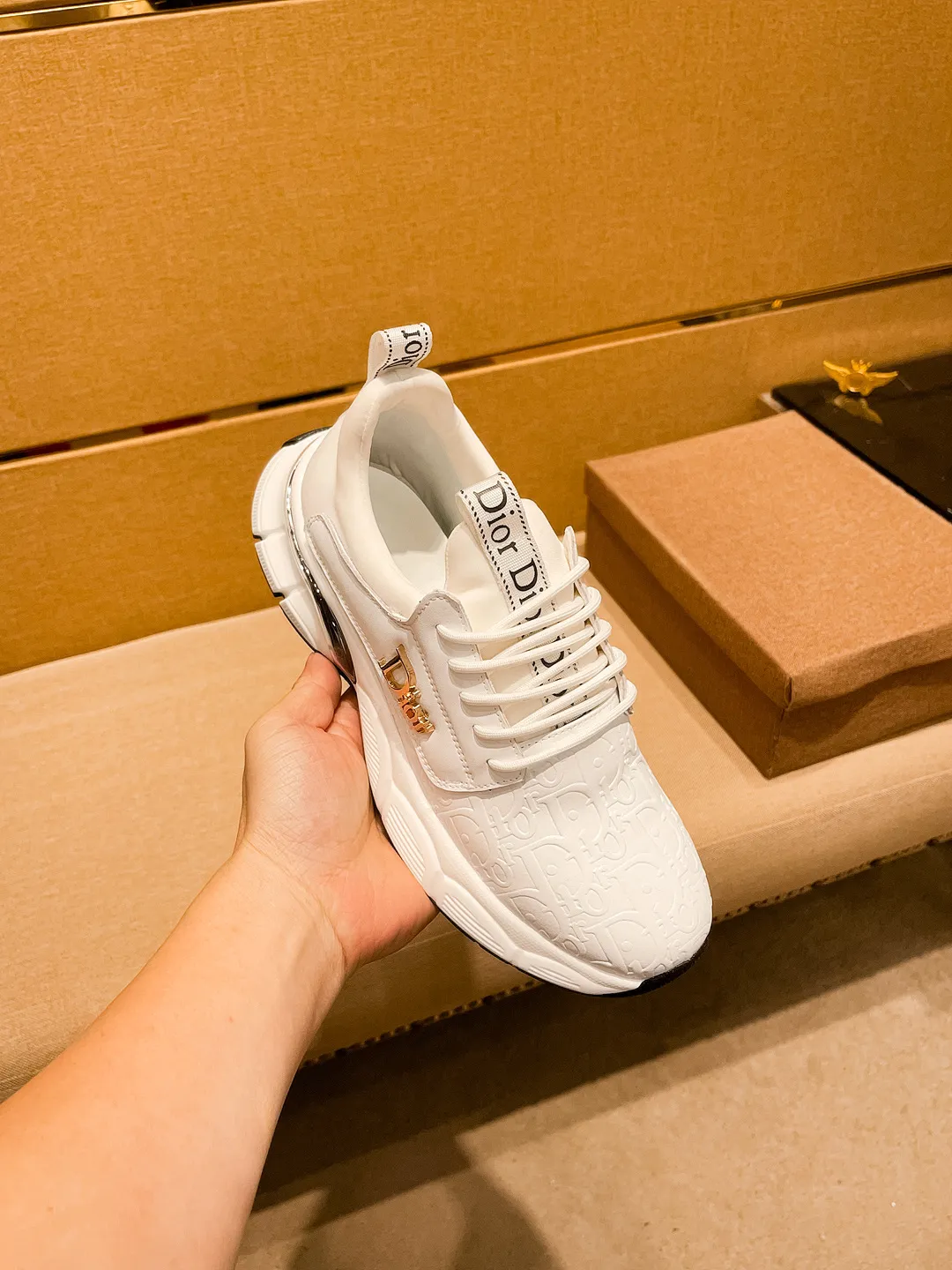 Men's shoes💰 440💰 [Dior] Men's high-end brand of shoes official website 1:1 latest masterpiece: the upper is made of Italian imported first-layer cowhide with a comfortable and breathable lining ➕original non-slip and wear-resistant outsole🔥, making walking more convenient and comfortable! An exclusive new model, a stunning work, a beautiful 1:1 replica [color] compared to the official quality! Create a fashionable personality to set off your uniqueness! A must-have for trendy men! Classic 🔥Size: 38-44 Color: 🔥 2⃣️colors available🔥.